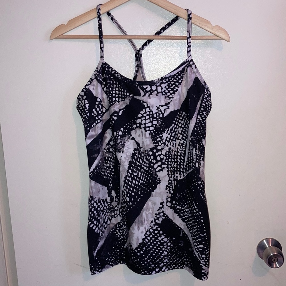 LULULEMON y-strap tank with funky design. Size 8 and in excellent condition!